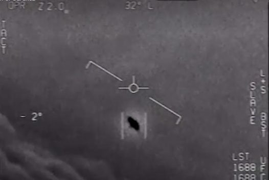 Pentagon na gwiazdkę opublikował tajne filmy z UFO